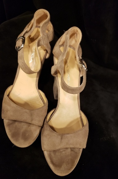 Via Spiga Suede Platform Heeled Sandals - Picture 4 of 8